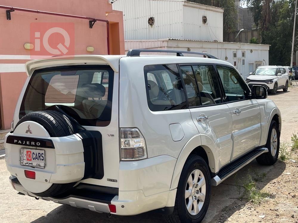 ميتسوبيشي باجيرو